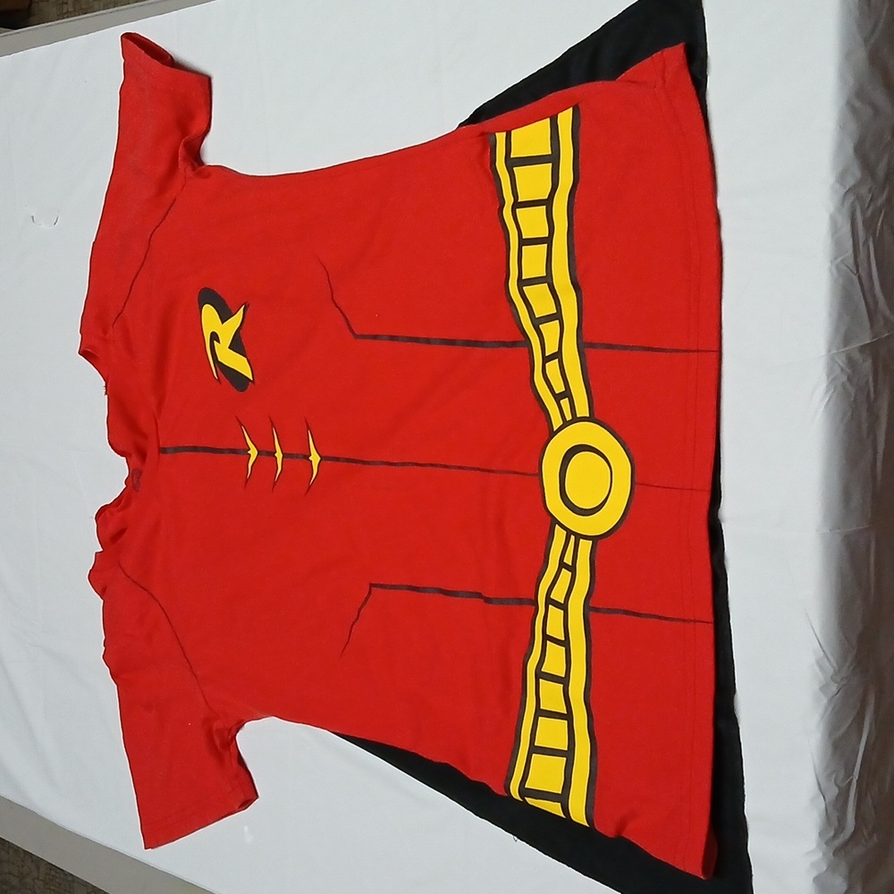 DC Comics Robin Costume T-Shirt Graphic Tee w/ Removable Cape Size Juniors Large